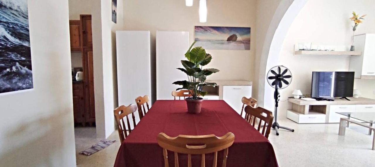 Sea View 2 Bedroom Apartment Marsaskala Bagian luar foto