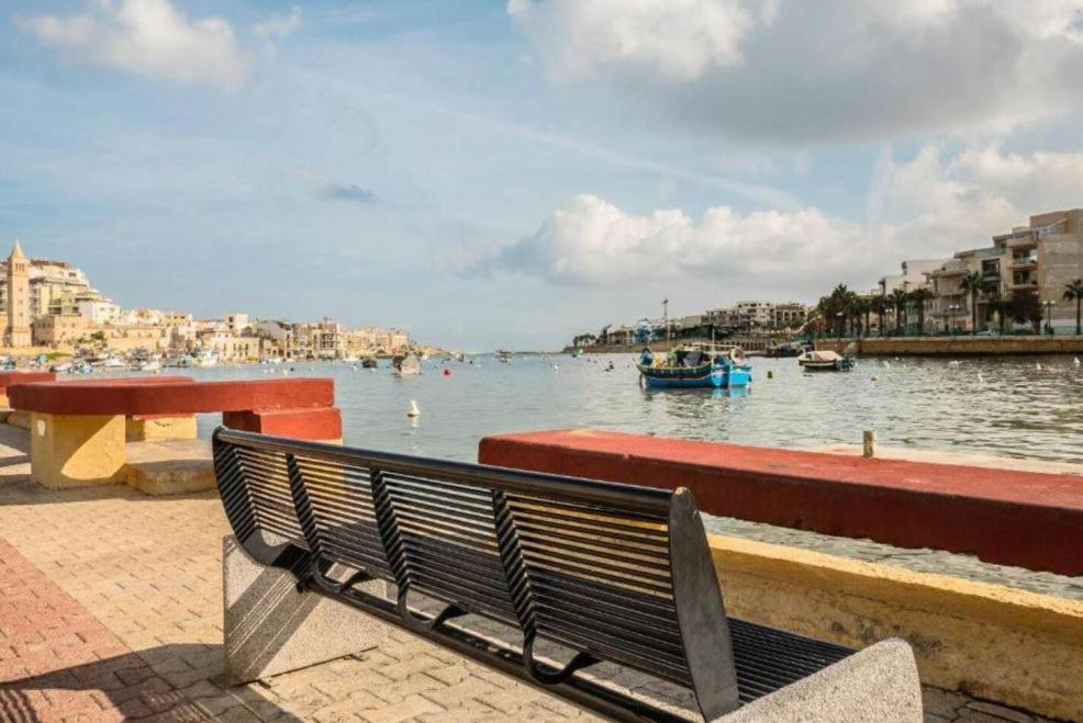 Sea View 2 Bedroom Apartment Marsaskala Bagian luar foto